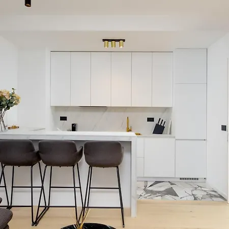 Luxury Haven In Apartment *